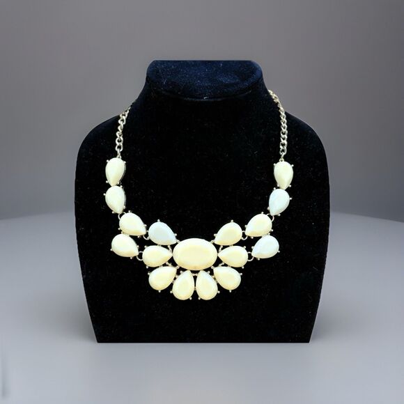 Yellow Stone Statement Bib Necklace With Gold Tone Chain 18” - Picture 1 of 5